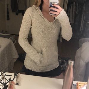 Chunky white/gray knit v neck hoodie size M